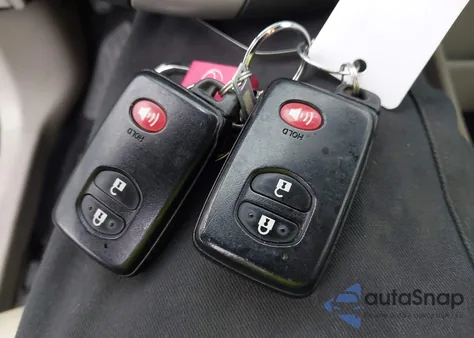 2012 Toyota Prius V из США, поврежденный, VIN JTDZN3EU2C3150331